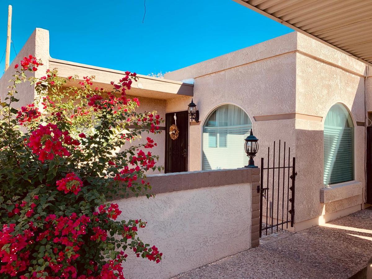 Central French Charm In Tucson Villa Exterior photo