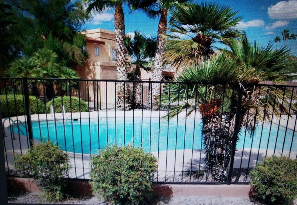 Central French Charm In Tucson Villa Exterior photo